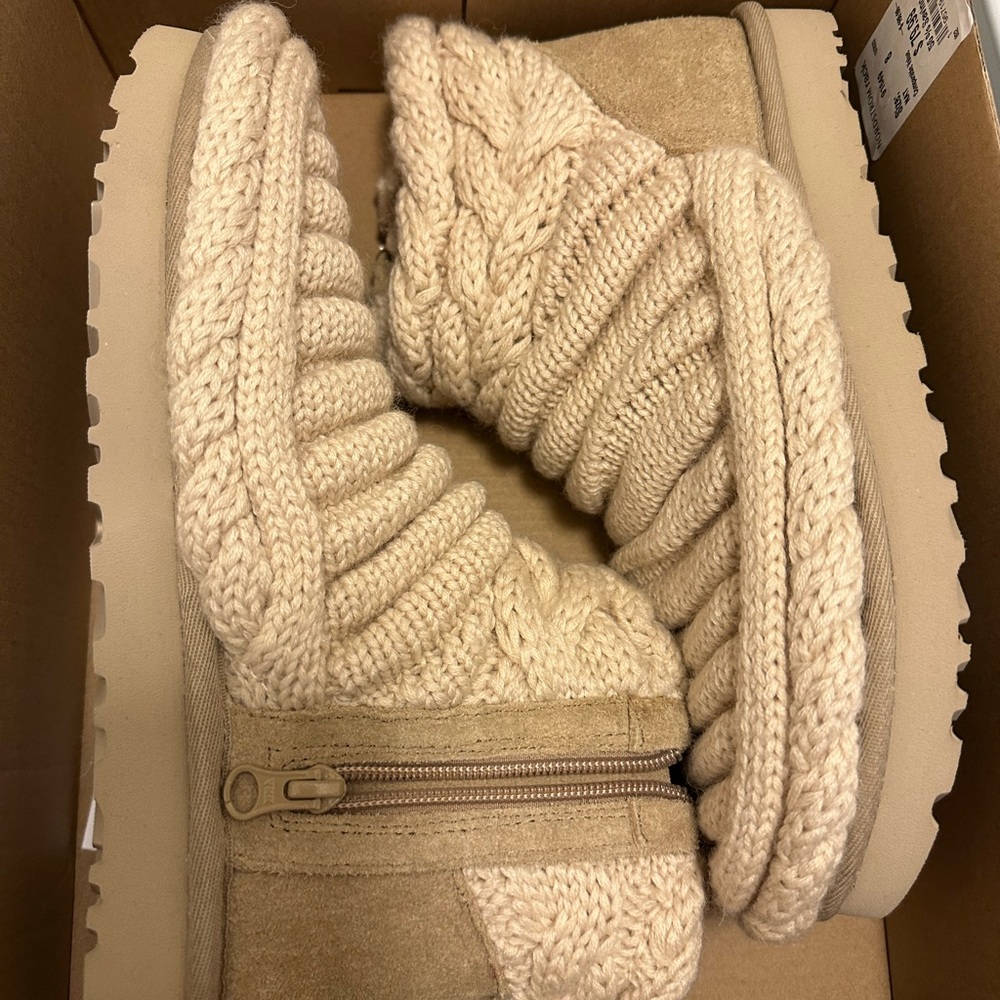 Ugg Classic Mini Chunky Knit boots